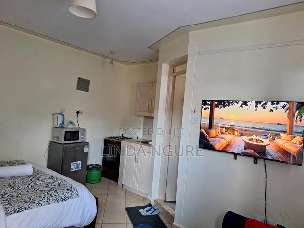 Airbnb Apartment in South B - thumbnail 5