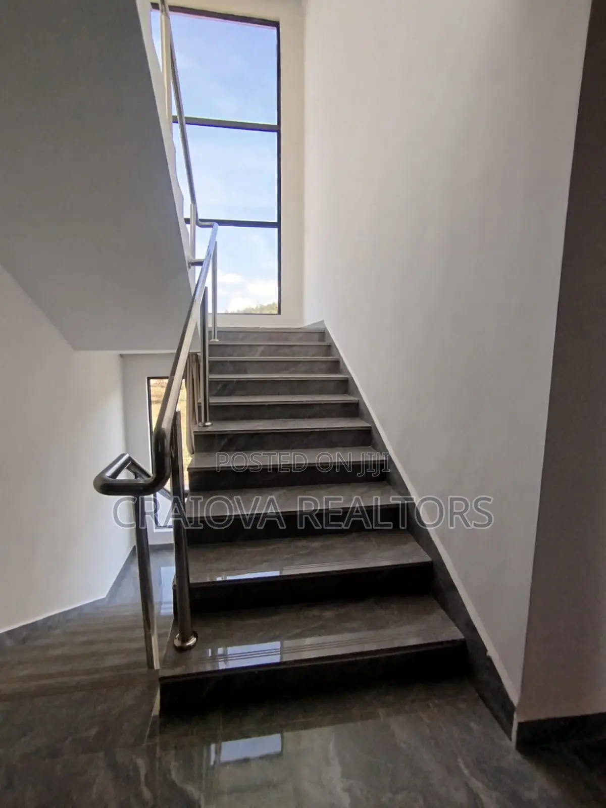 5bdrm Townhouse/Terrace in Thogoto for sale