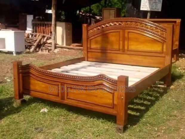 Mahogany Vanish 6*6 King Sized Bed