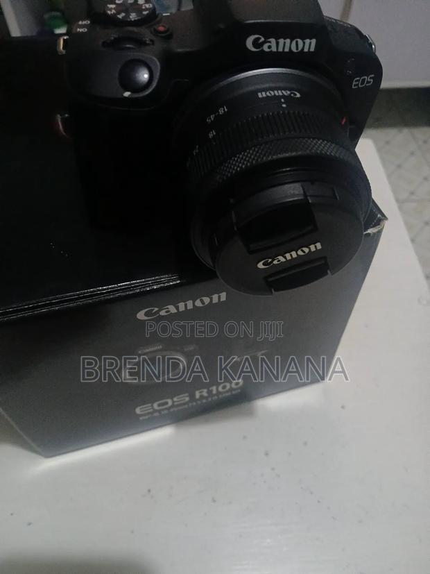 Canon R100 Mirrorless Camera . - thumbnail 3