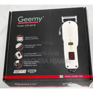 Geemy Rechargeable Cordless Shaving Machine With Indicator - main view
