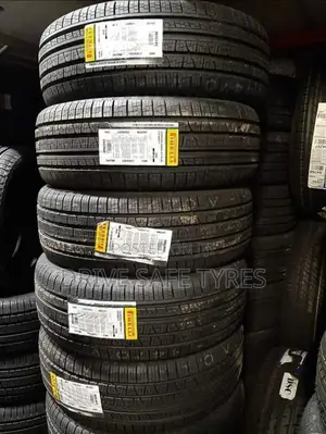 225/60 R17 Pirelli Scorpion Tyre