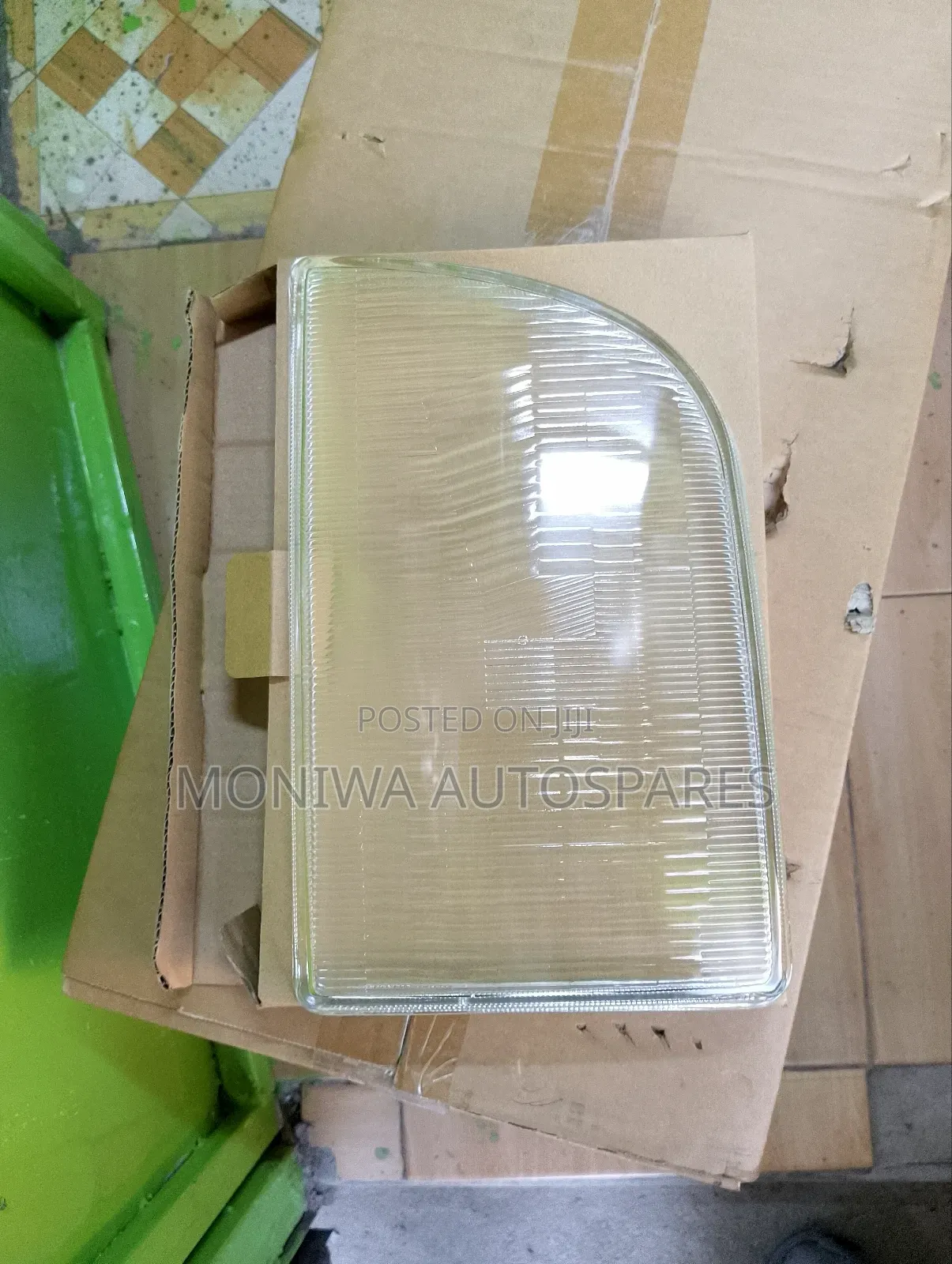 Headglass/Headlens Toyota Hiace Shark