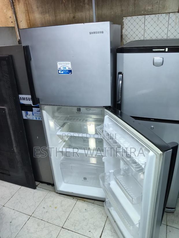 Neat and Clean Sumsung Fridge on Sale - thumbnail 2