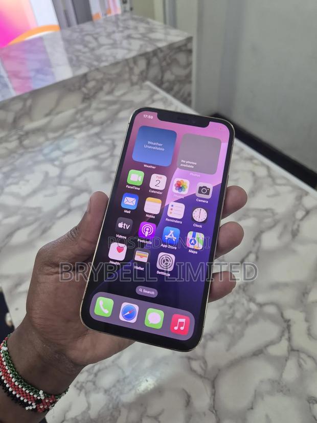 Apple iPhone 12 Pro 256 GB Gold - main view