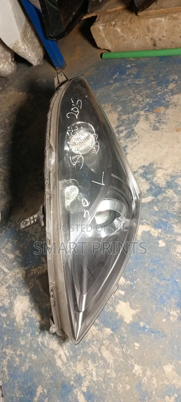 High Quality Suzuki Solio Headlight in Good Condition
