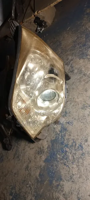 Excellent Quality Ex Japan Toyota Voxy 2012 Headlights Available