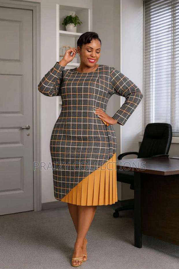 Elegant Plaid Midi Dress
