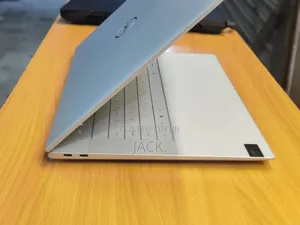 New Laptop Dell XPS 16 9640 16GB Intel Core Ultra 7 SSD 1T