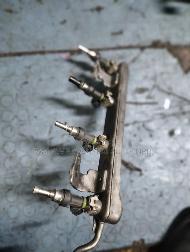 Nozzles Nv200,Tiida Hr16