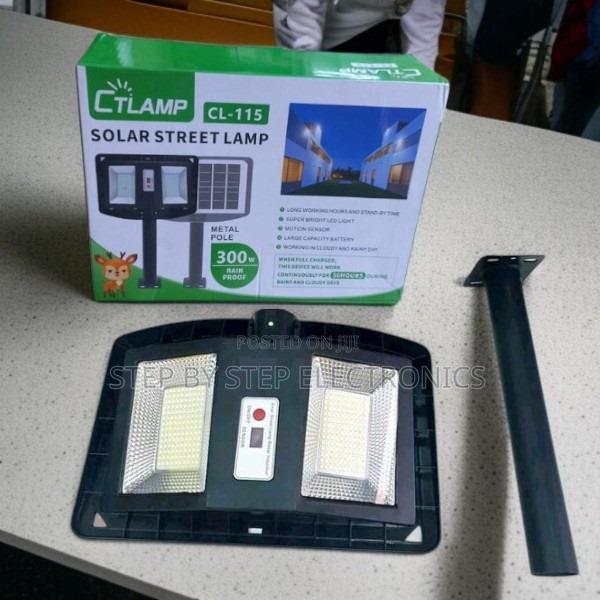 Ctlamp 300w Waterproof Double-Sided Solar Street Light for Outdoors - main view
