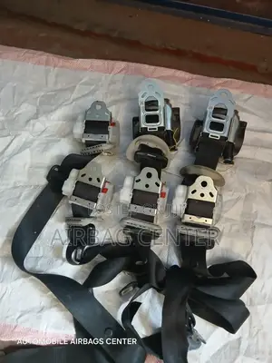 Sienta New Shape Seatbelts