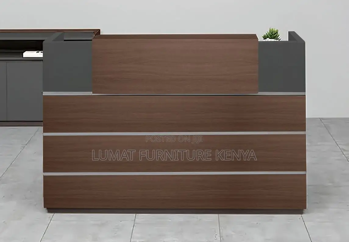 1.4m Modern Secretarial Work Area
