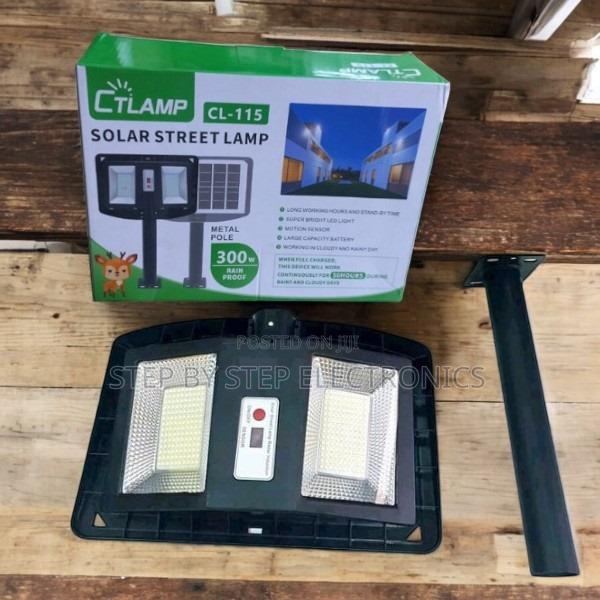 Ctlamp 300w Rechargeable Battery Solar Street Light for Yard Road