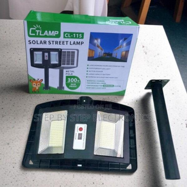 Ctlamp 300w High Performance Solar Street Light for Plaza Garden - main view