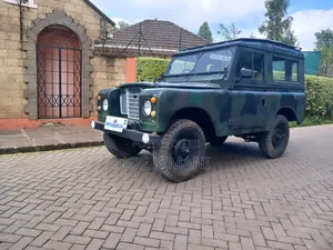 Land Rover Defender 1981 Green