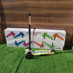 Street Art Kids Adjustable Scooter.