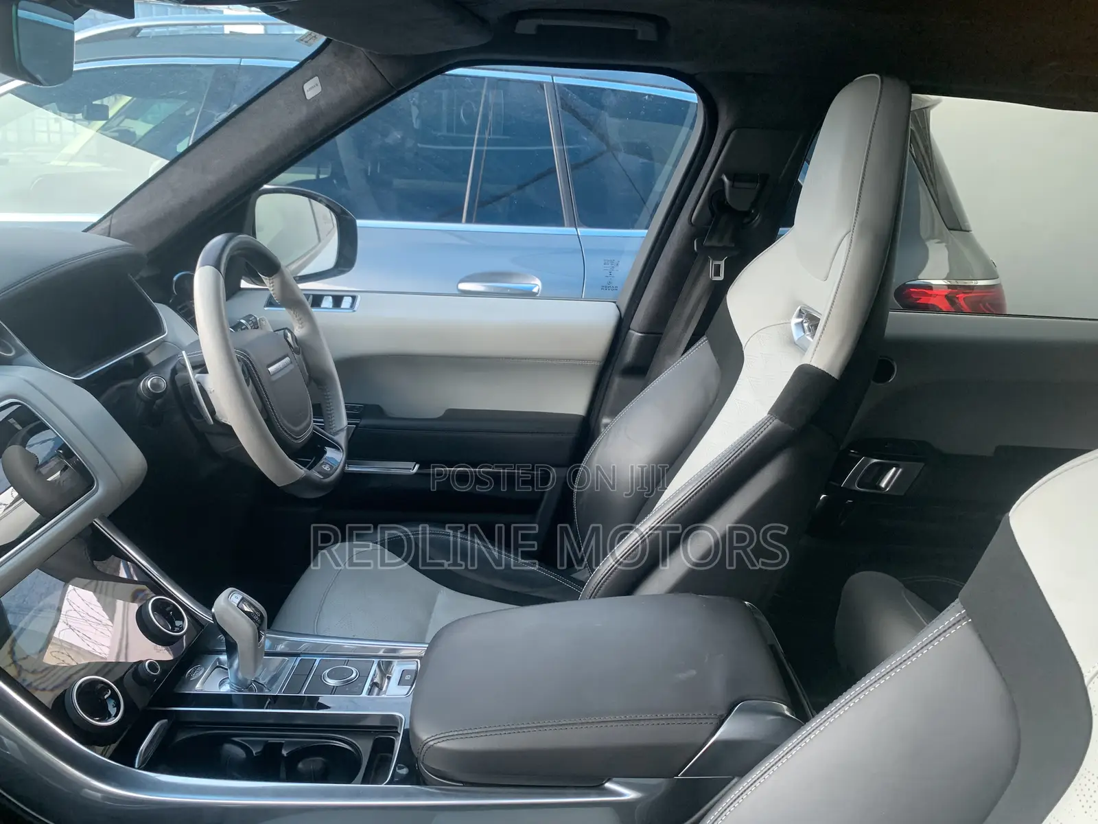 Land Rover Range Rover Sport SVR 2019 Off white