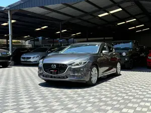 Mazda Axela 2018 Gray