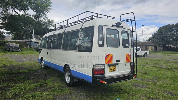 Toyota Coaster 2006 White - thumbnail 7