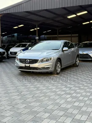 Volvo S60 2018 Silver