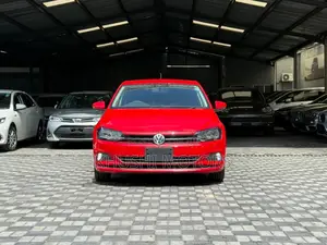 Volkswagen Polo 2018 Red