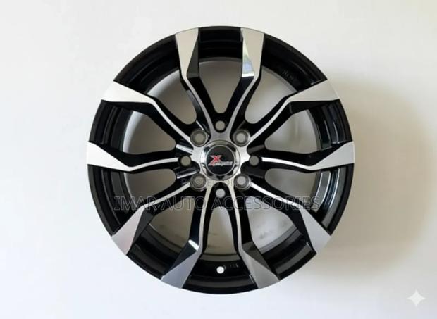 15 Inch 8-Stand v-Shaped Universal Rims | Stylish Durable