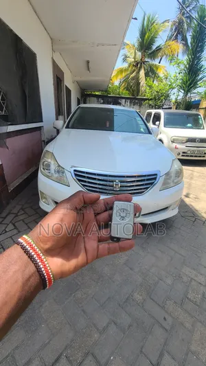 Toyota Crown Lost Keys Replacement
