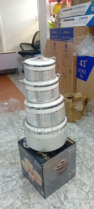 Signature Insulated Casserole Hotpot^*