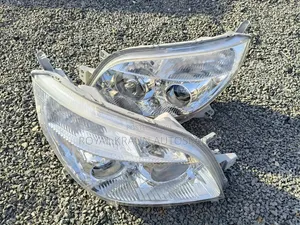 Toyota Rush Xenon Headlights
