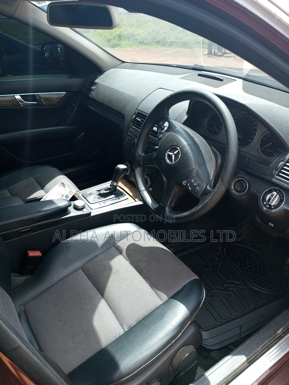 Mercedes-Benz C200 2008 Maroon