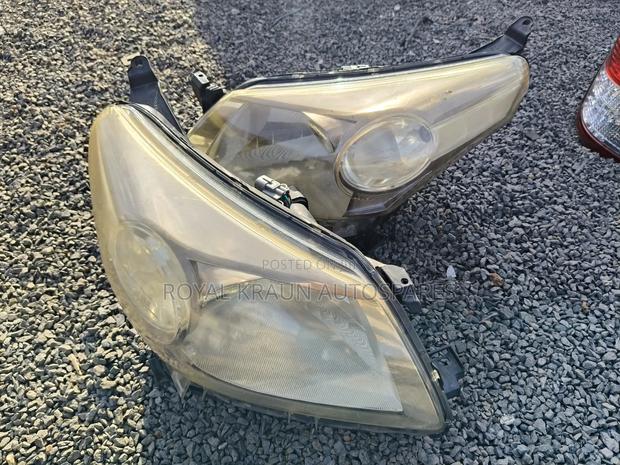 Toyota Ist New Model Headlights - thumbnail 2