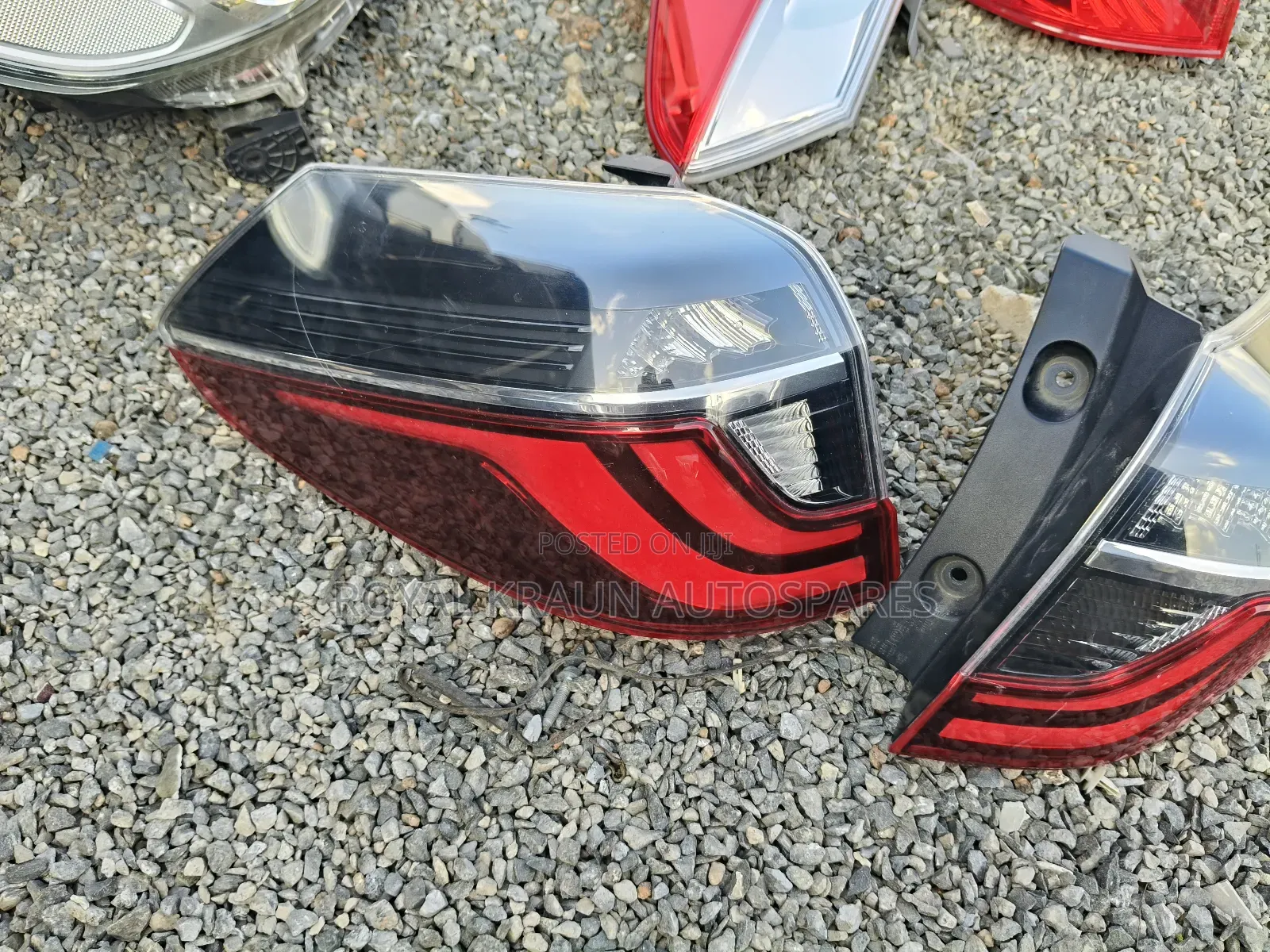 Honda Fit Shuttle 2017/2018 Back Lights