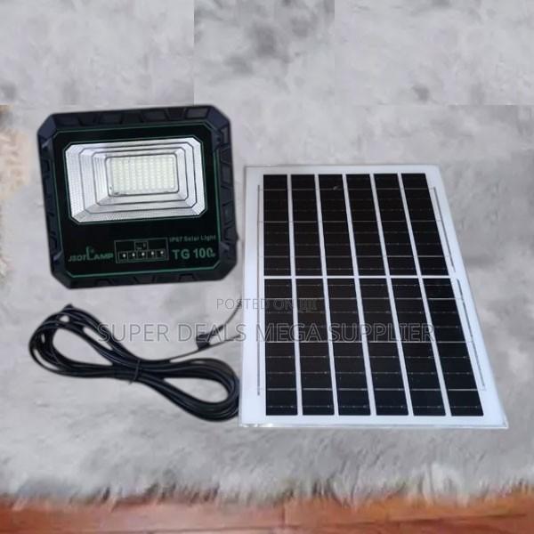 Jsot 100w High Quality Solar Flood Light With Remote and Auto Mode