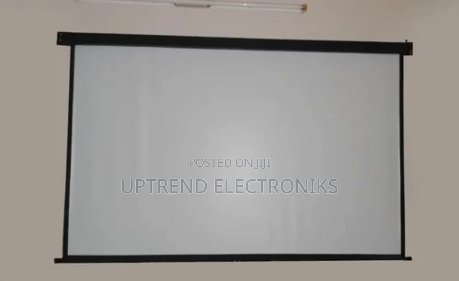 Extra-large 200×200 Cm Screen – Wide, Durable & Ready For Action 🖥🔥