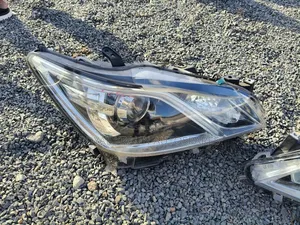 Crown 2015/16/17 Model, Xenon Headlight