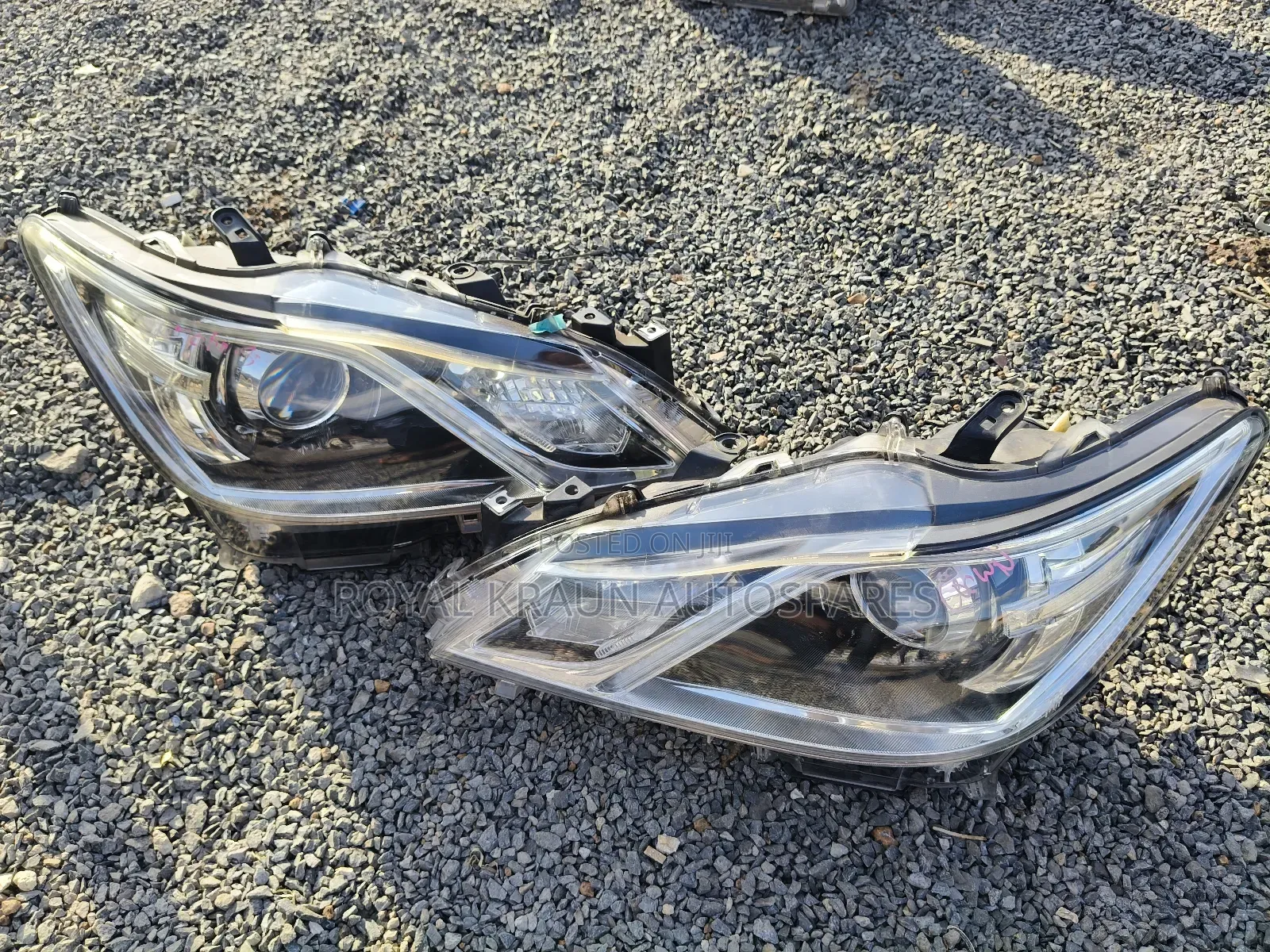 Crown 2015/16/17 Model, Xenon Headlight