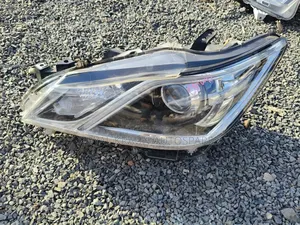 Crown 2015/16/17 Model, Xenon Headlight