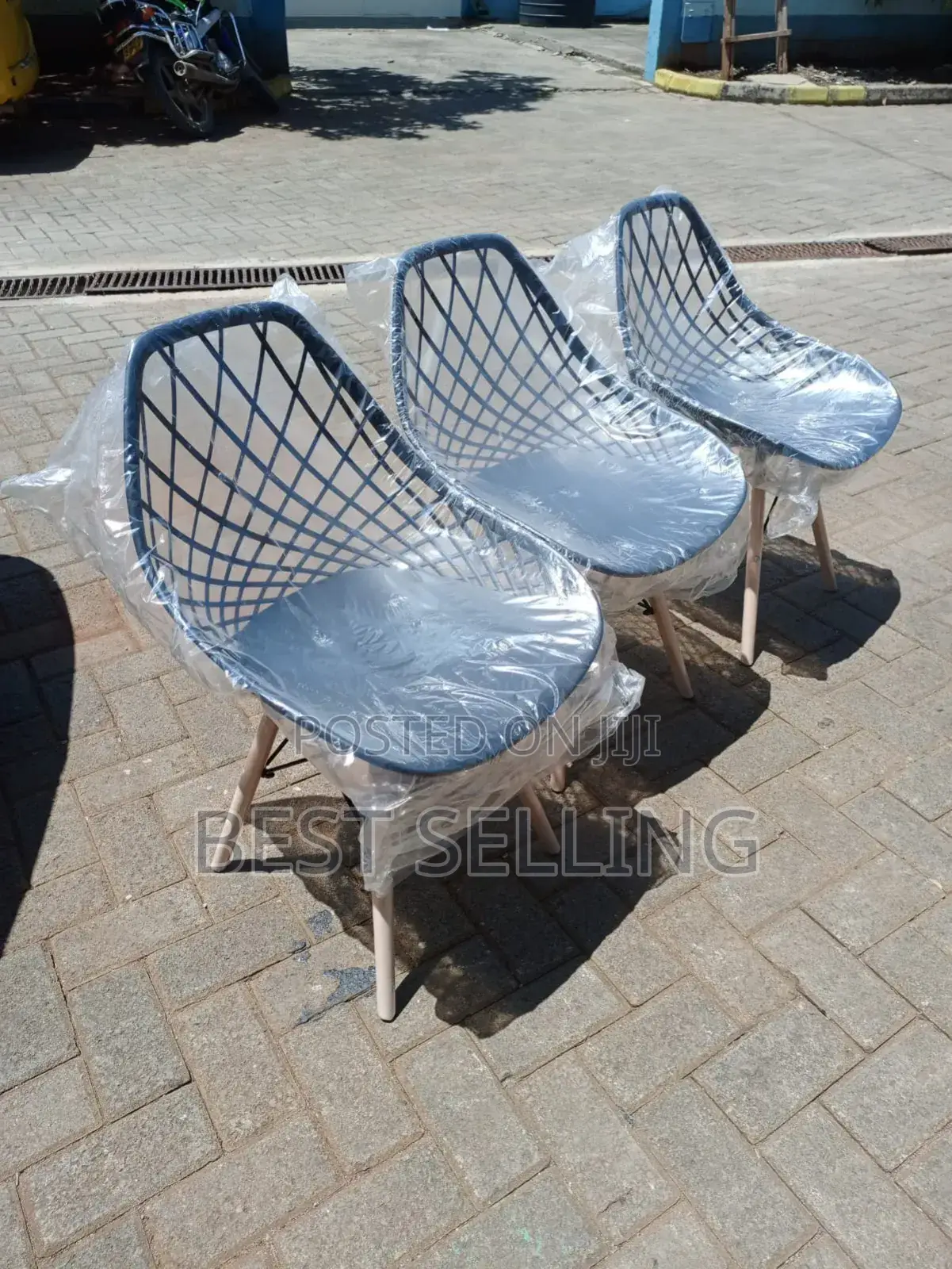 Black Mesh Eams Chair