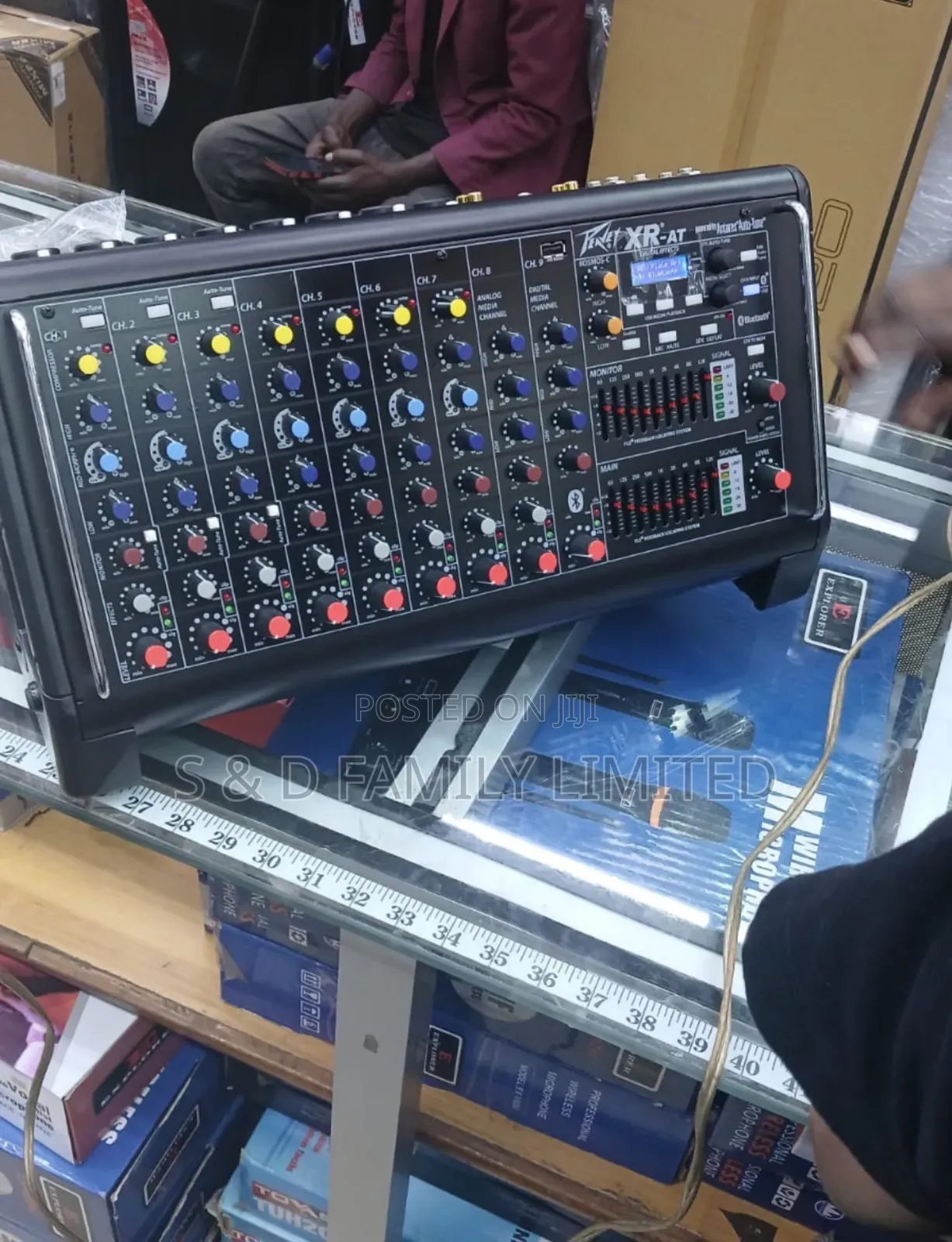 Peavey Xr at 9 Channels Powered Mixer With Bt