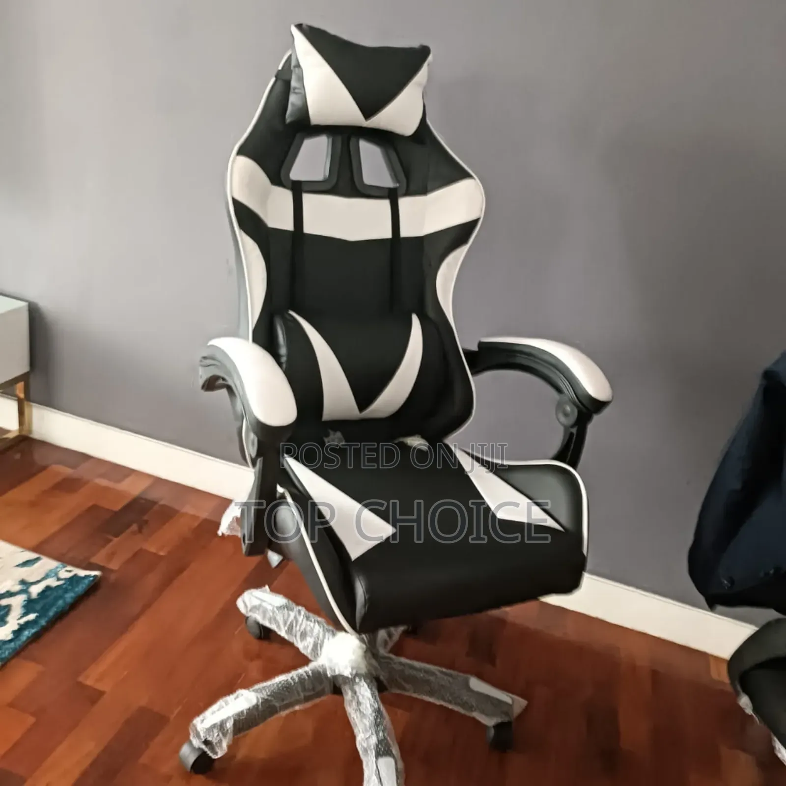 Blackwhite Gaming Chairs