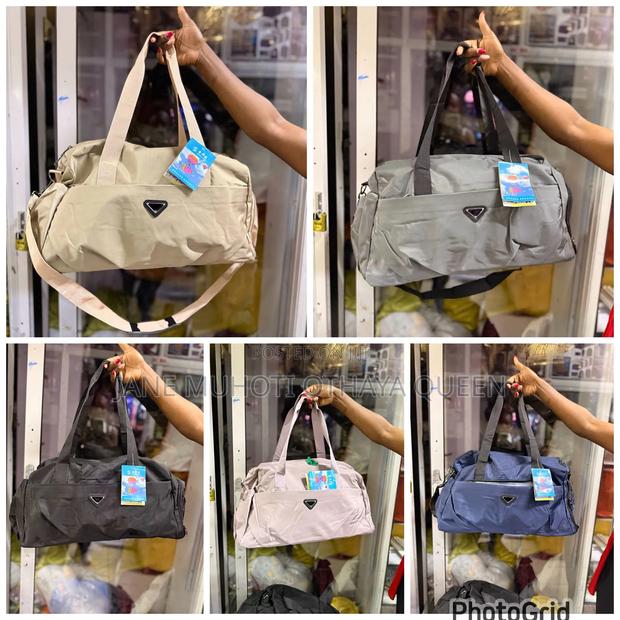 Sleek Spacious Duffel Travel Bags /Gym Bags