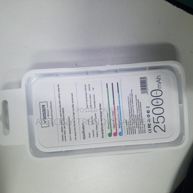 Veger V11w 25000mah Fast Charging Power Bank With Flashlight - thumbnail 2