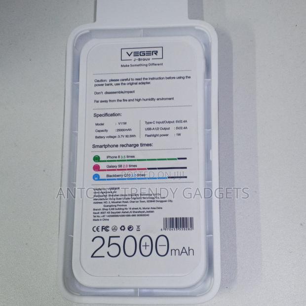 Veger V11w 25000mah Fast Charging Power Bank With Flashlight - thumbnail 3