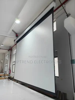 300×300 Cm Projector Screen – Ultra-Large, Clear Portable