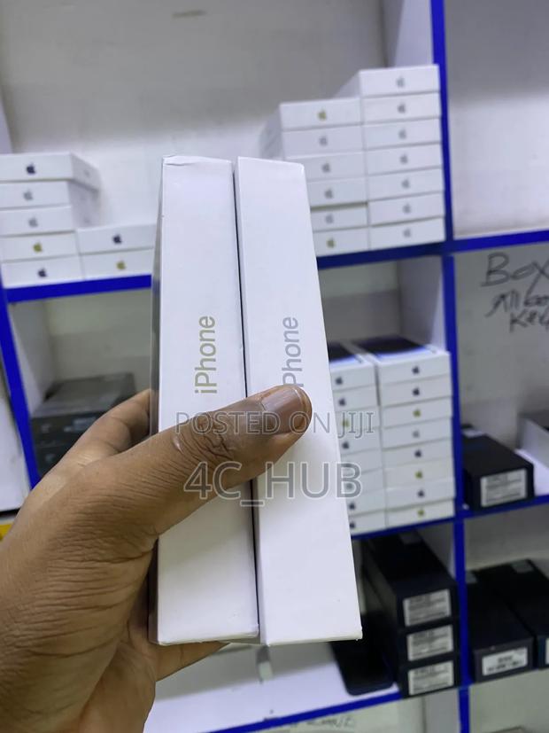 New Apple iPhone 15 Pro Max 512 GB Black - thumbnail 2