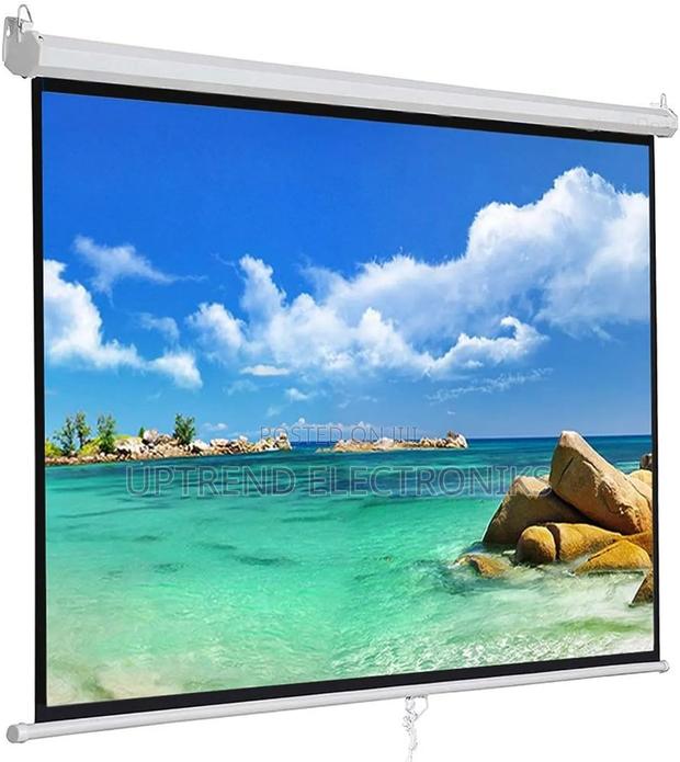 Manual Projector Screen 200×200 – Bigger, Brighter, Better! - main view