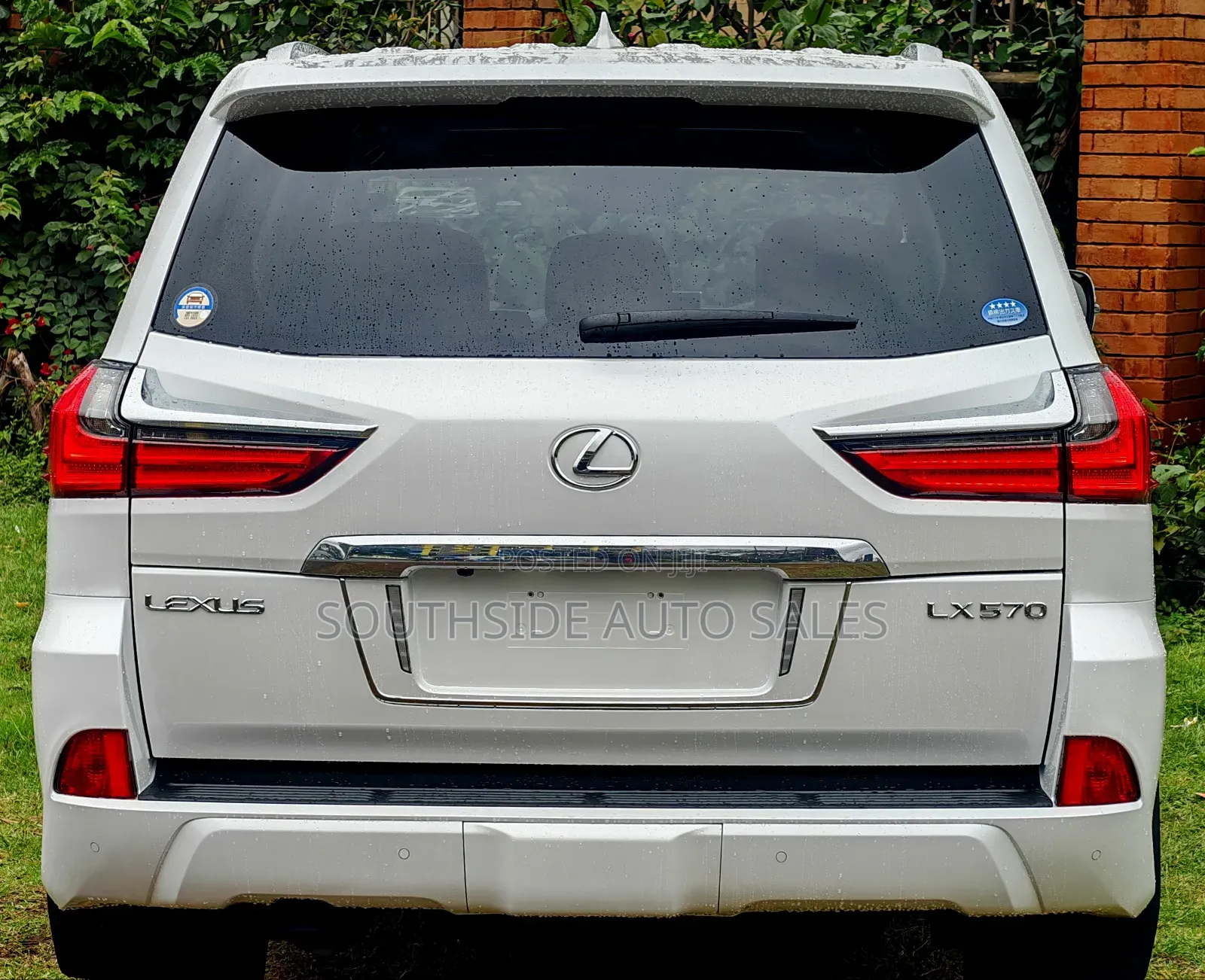 Lexus LX 570 AWD 2018 White
