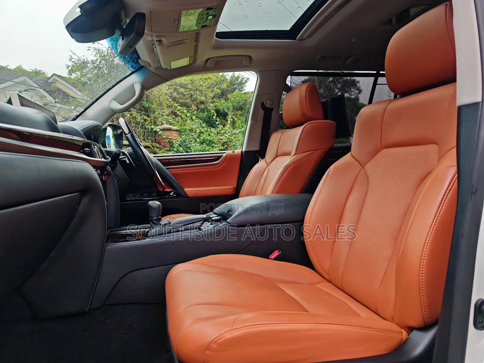 Lexus LX 570 AWD 2018 White