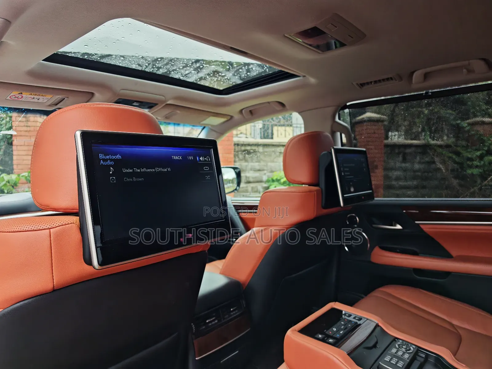 Lexus LX 570 AWD 2018 White